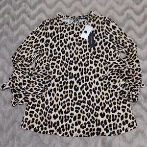 Cable & Gauge Womens Size L Leopard Print Long Ruffle Sleeve Blouse NWT